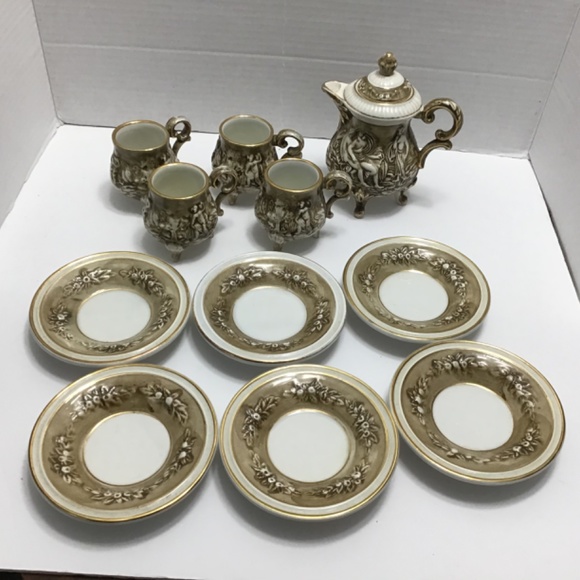 R. Capodimonte M.A.S. Small teapot with 4 footed cups and 6 plates - Picture 2 of 16